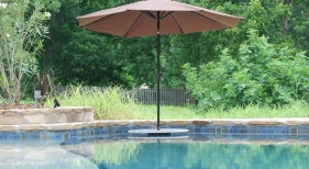 gunite-pool-with-granite-cocktail-table-pebble-finish